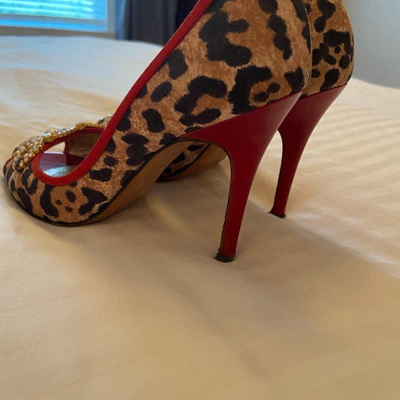 Beautiful leopard and rhinestone heels - Picture 3 of 3